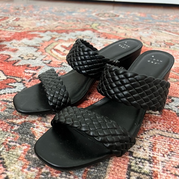 A New Day - black woven heel sandal - size 8.5 - Picture 2 of 4